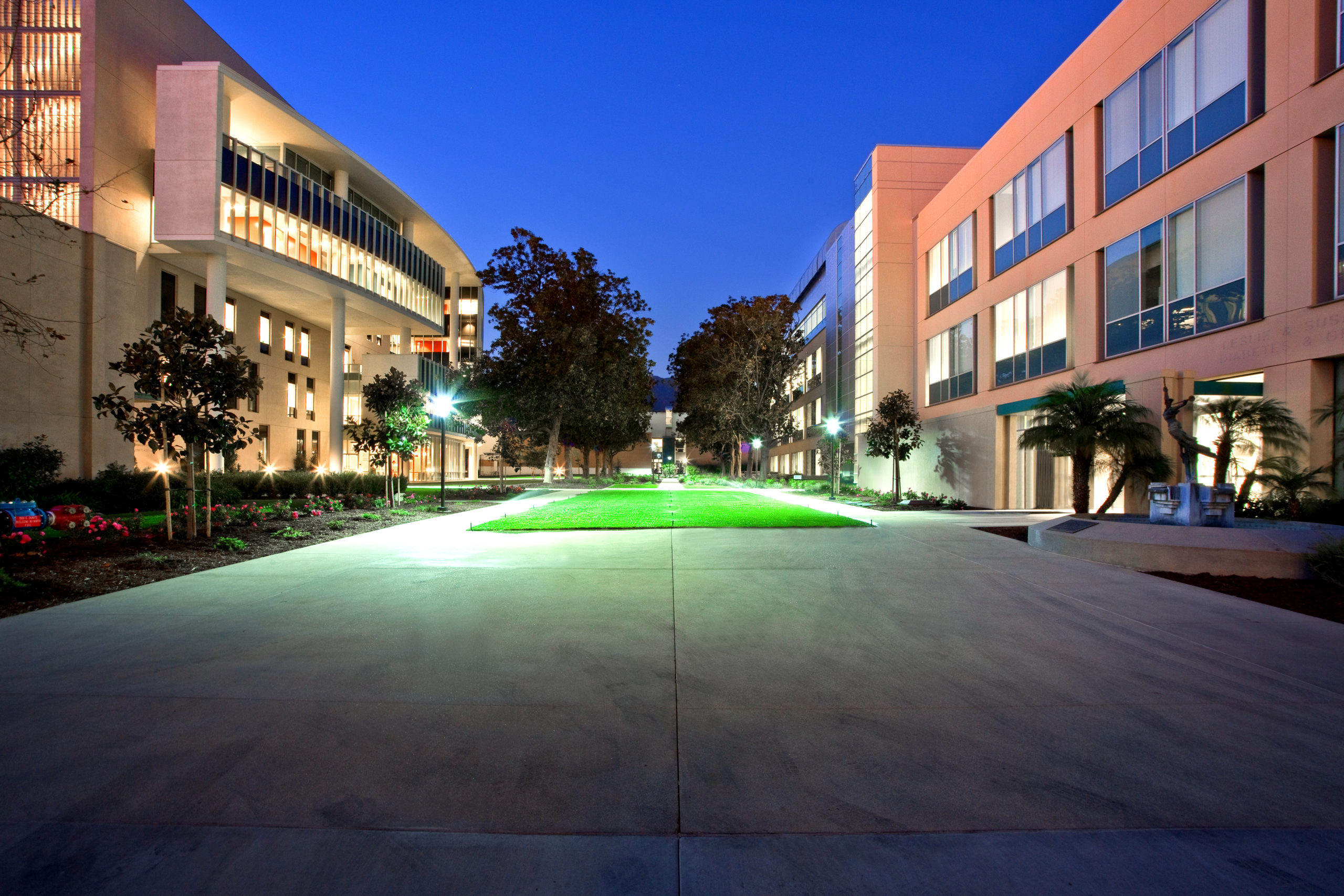 Cancer Centers - City of Hope Arnold and Mable Beckman Center - Duarte CA